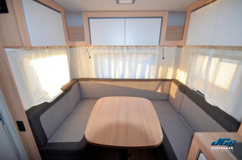 Knaus Sport 450 FU