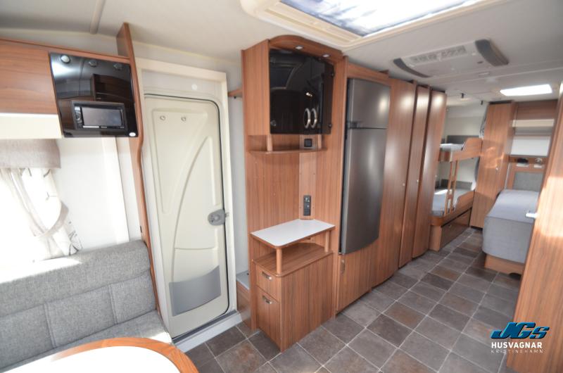 Polar 750 BK Svit