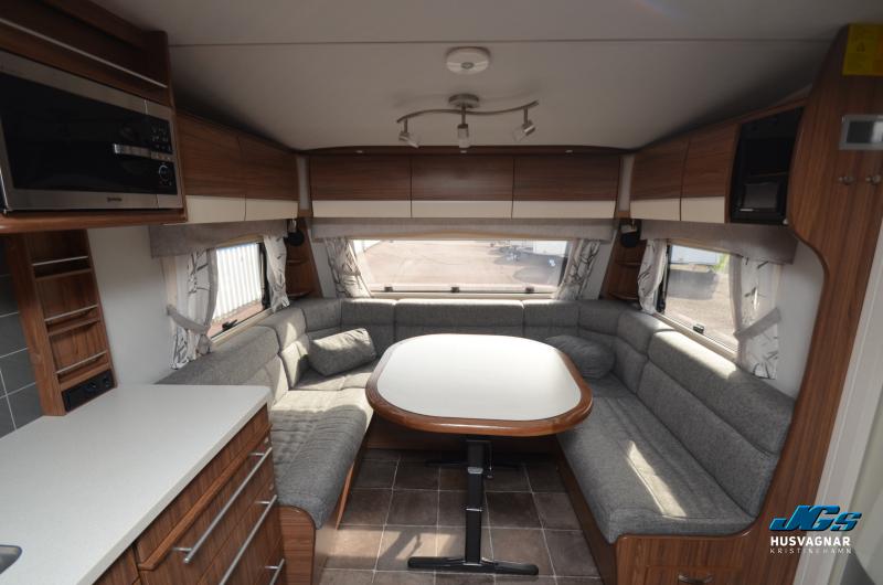 Polar 750 BK Svit