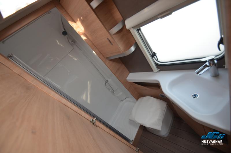 Knaus SÜDWIND BLACK SELECTION 650 UDF