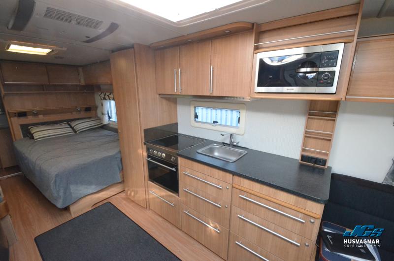 Polar 680 BK Svit
