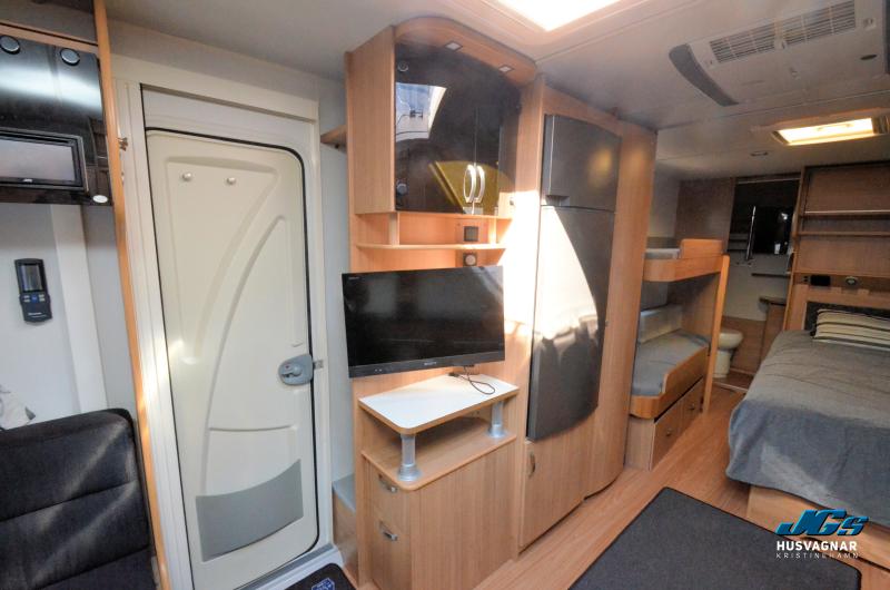 Polar 680 BK Svit