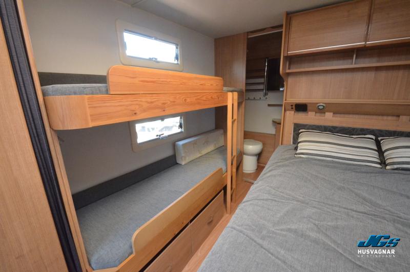 Polar 680 BK Svit